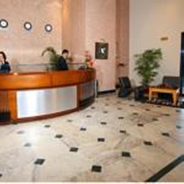 Indismart Hotel โกลกาตา ภายนอก รูปภาพ