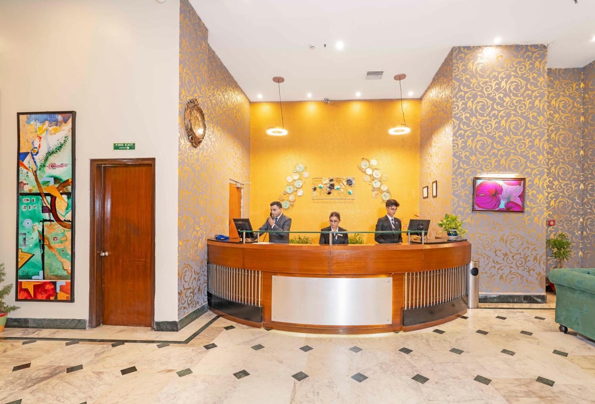 Indismart Hotel โกลกาตา ภายนอก รูปภาพ