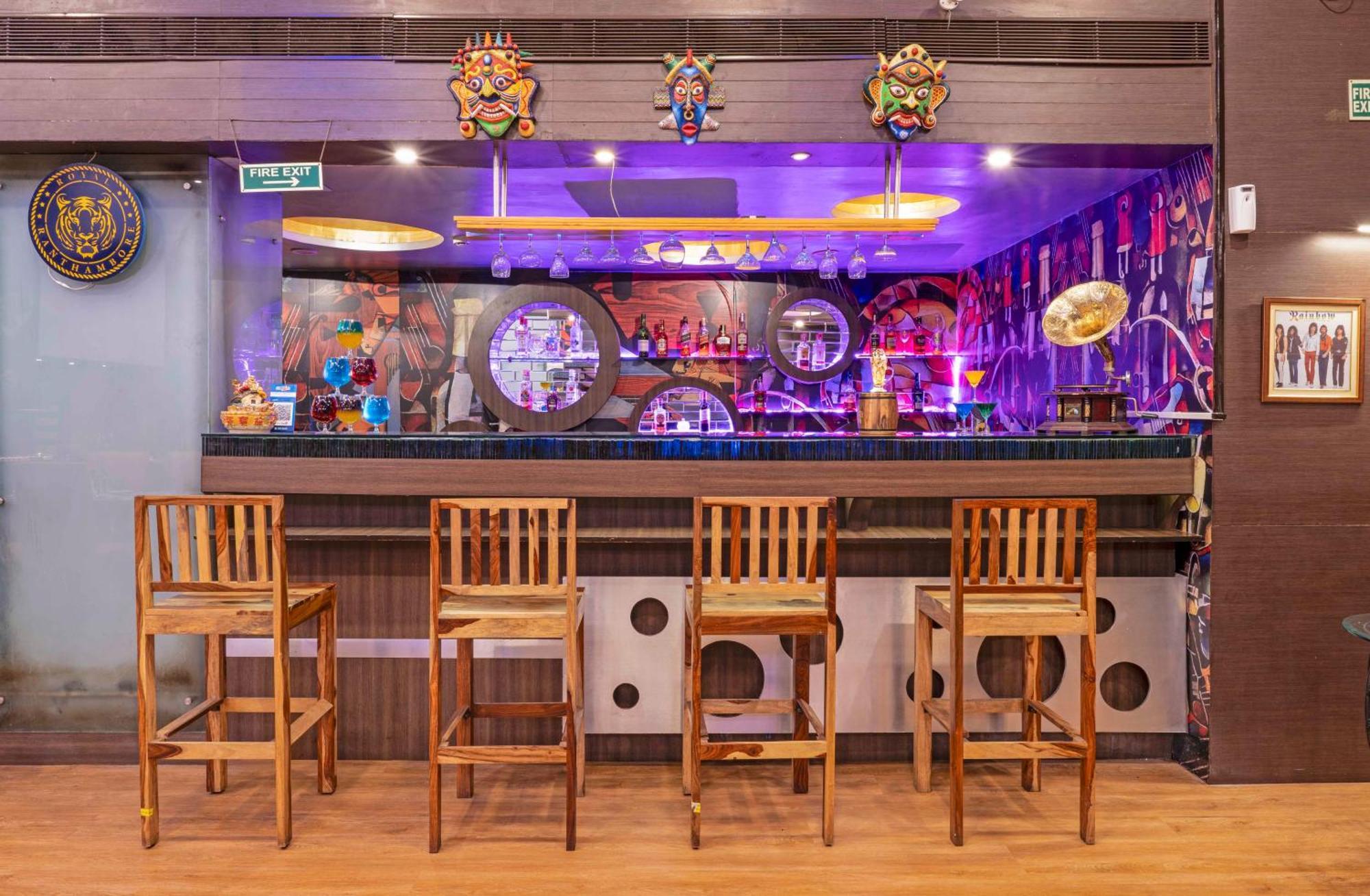 Indismart Hotel โกลกาตา ภายนอก รูปภาพ