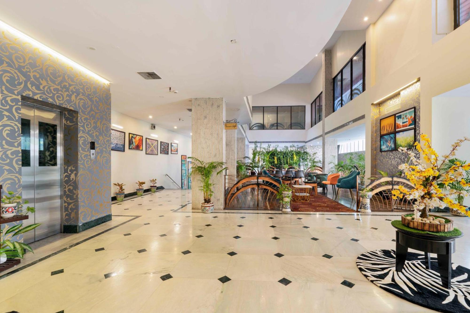 Indismart Hotel โกลกาตา ภายนอก รูปภาพ