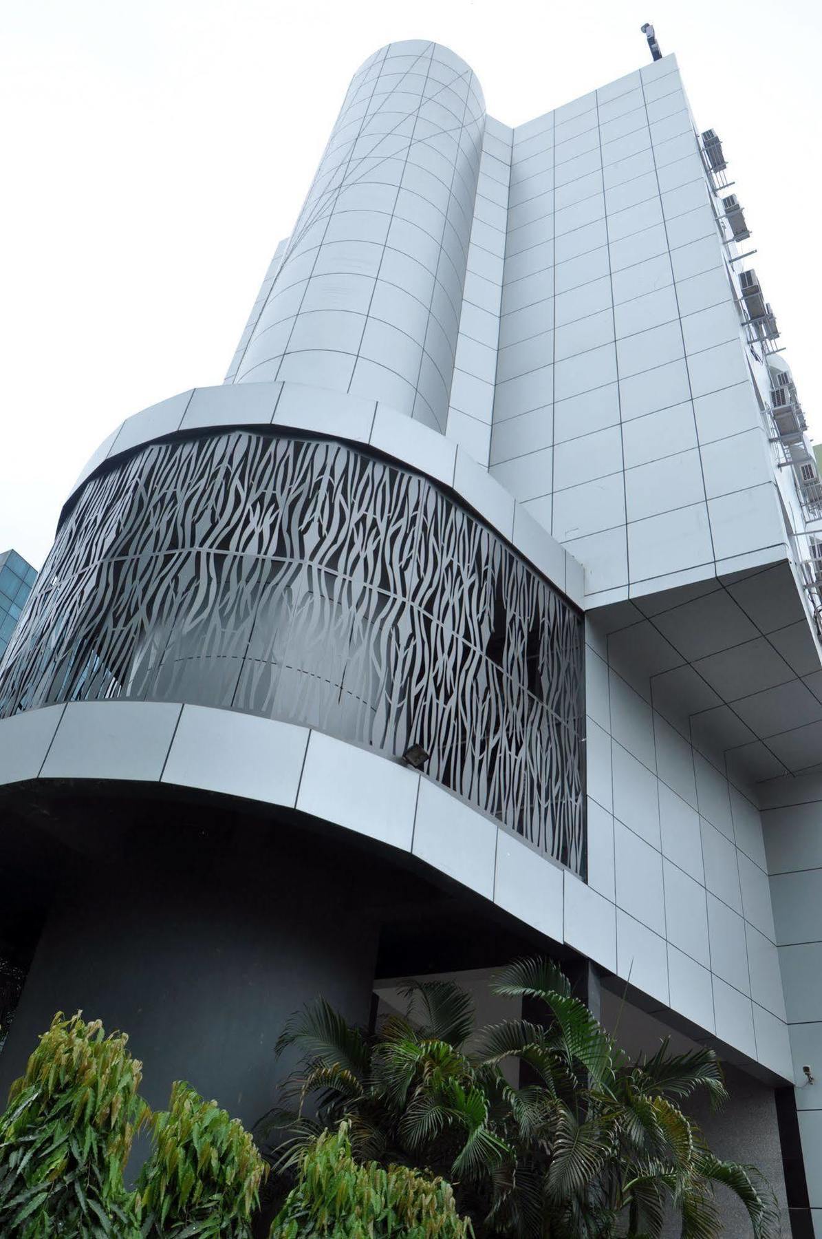 Indismart Hotel โกลกาตา ภายนอก รูปภาพ